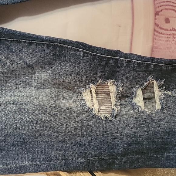 ☑️The Limited Jeans ~ Slim Boyfriend Factory Distressed Patchwork Jeans Mid-Rise - Picture 7 of 9